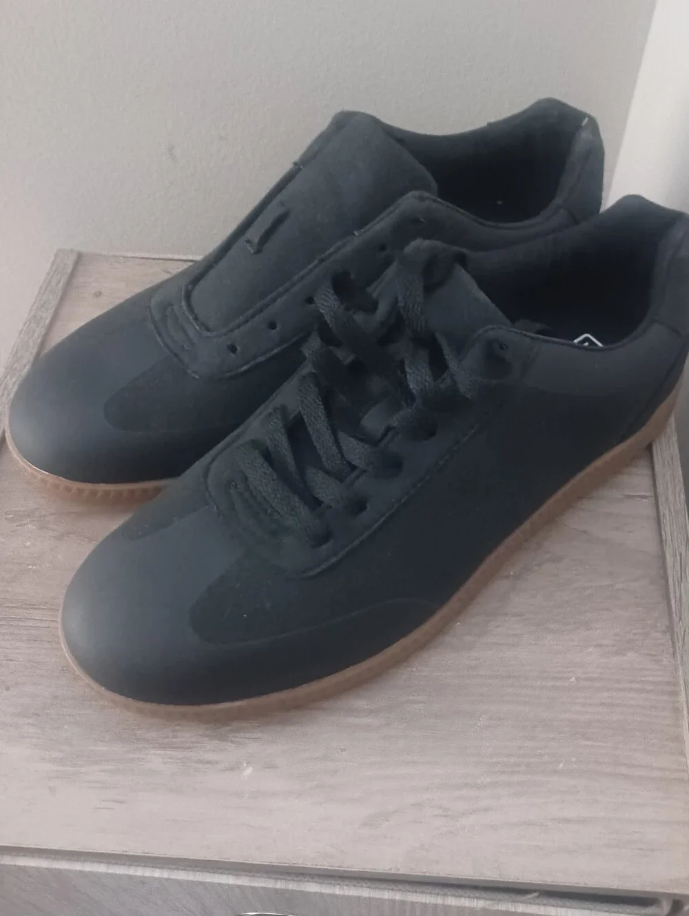 Asos Gum Sole Black Sneakers Men's Sz 7 Wmns Sz 8.5